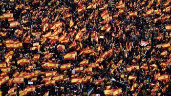 la derecha espanola protesto en masa contra el gobierno de sanchez