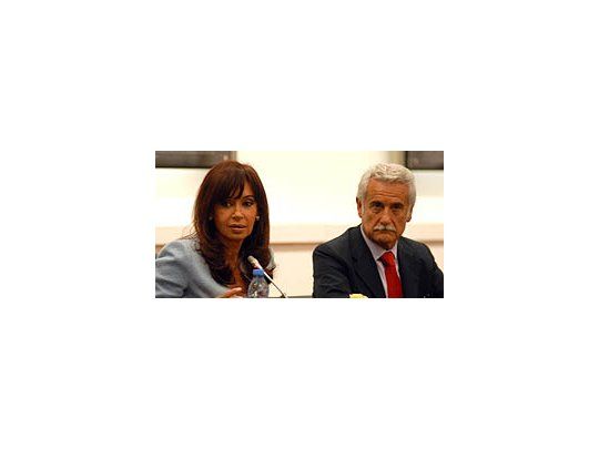 Cristina Kirchner junto al secretario de Medios, Pepe Albistur.