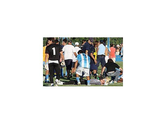 Expulsaron a 16 jugadores de Defensores de Boca.