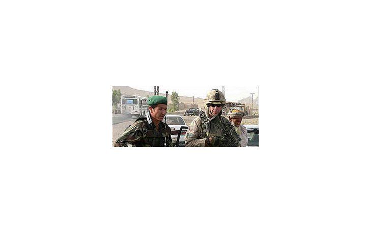 Un atentado suicida contra un convoy de la OTAN