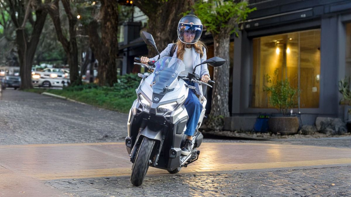 Las motos ya venden más que los autos: por qué millones de argentinos cambiaron la forma de moverse