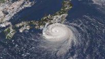 Un tifón amenaza Japón.