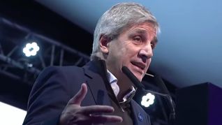 Luis Caputo habla en el Latam Economic Forum. Luis Caputo habla en el Latam Economic Forum.