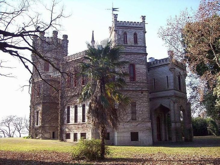 The Obligado Castle is an architectural jewel 20 kilometers from Ramallo.