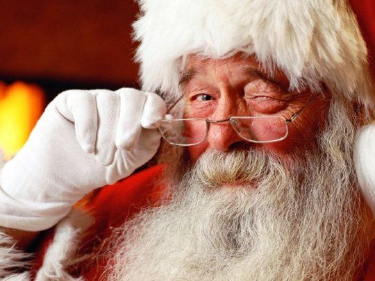 Papá Noel no deberá usar barbijo en el Reino Unido.