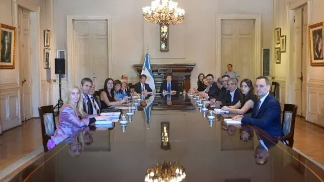 En medio de la tensión entre el Presidente y su vice, se canceló la reunión de Gabinete. 