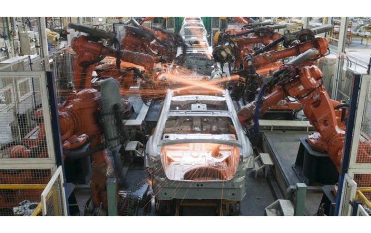 Según INDEC, la industria se contrajo 5,7% y acumuló 7 bajas consecutivas