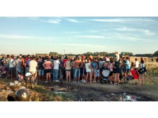 Unos 1200 efectivos se abocaron a la tarea de desalojo