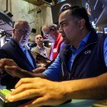 El Nasdaq lidera las pérdidas en Wall Street. El Nasdaq lidera las pérdidas en Wall Street.