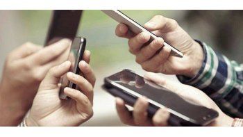 Virgin Mobile es un proveedor de telefonía móvil que opera en Reino Unido, Estados Unidos, Canadá, Sudáfrica, Francia y Australia.