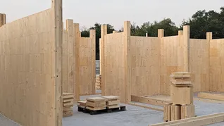 La propuesta ya cuenta con certificación oficial para construir casa de hasta dos plantas con ático. La propuesta ya cuenta con certificación oficial para construir casa de hasta dos plantas con ático.