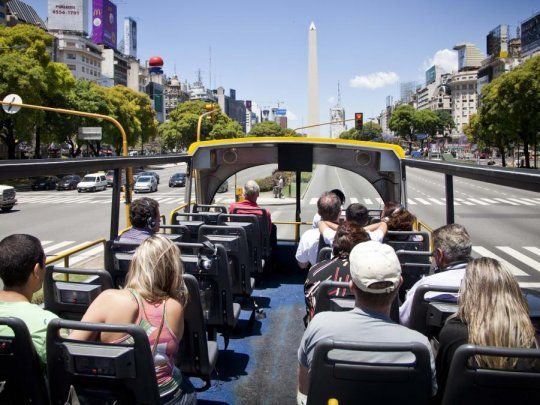 Bus turístico Buenos Aires.jpg