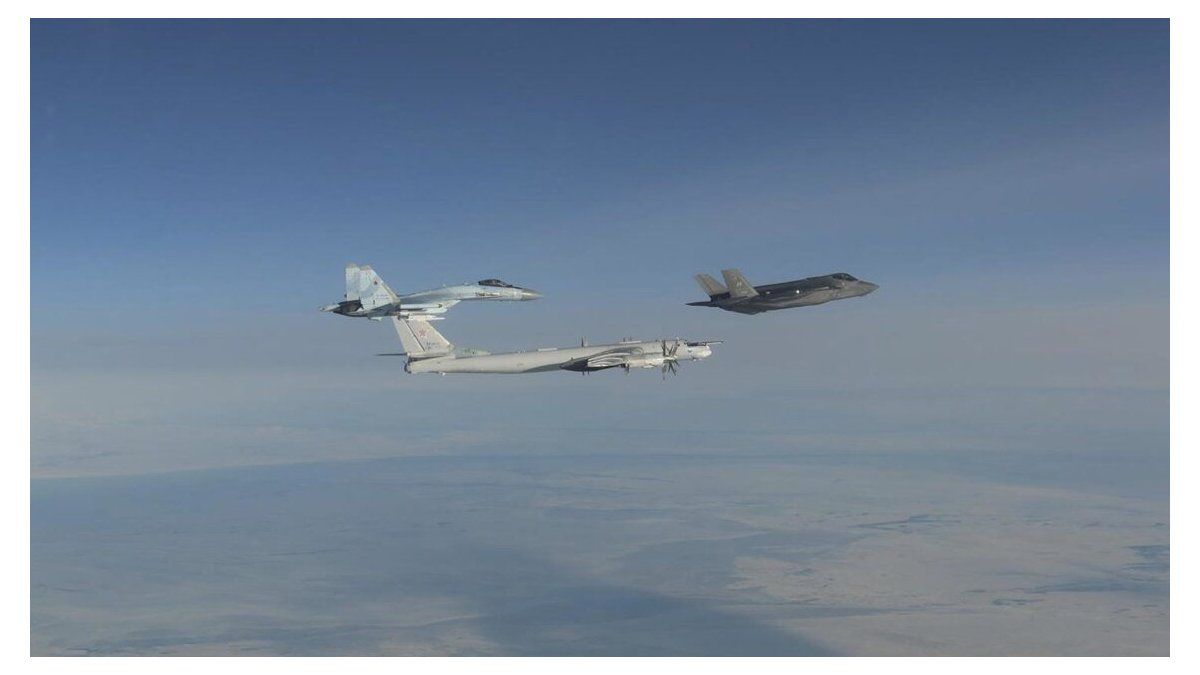 USA intercepted Russian combat airplanes near Alaska