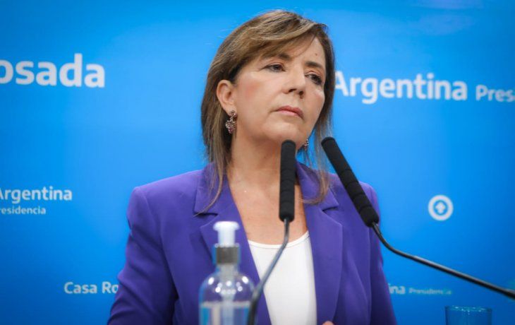 Gabriela Cerruti repudió la vandalización de la estación Rodolfo Walsh por grupos totalitarios