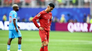 Cristiano Ronaldo fue uno de los focos de atención tras un debut que dejó más dudas que certezas para Portugal. Cristiano Ronaldo fue uno de los focos de atención tras un debut que dejó más dudas que certezas para Portugal.