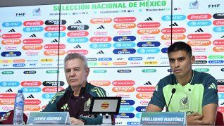 El Vasco Javier Aguirre confesó que presentó su renuncia tras el alejamiendo de Juan Carlos La Bomba Rodríguez de la Federacón Mexicana de Fútbol.