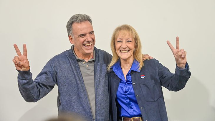 Yamandú Orsi arouses more sympathy than Carolina Cosse, but the formula has satisfied the Frente Amplio electorate. Yamandú Orsi arouses more sympathy than Carolina Cosse, but the formula has satisfied the Frente Amplio electorate.