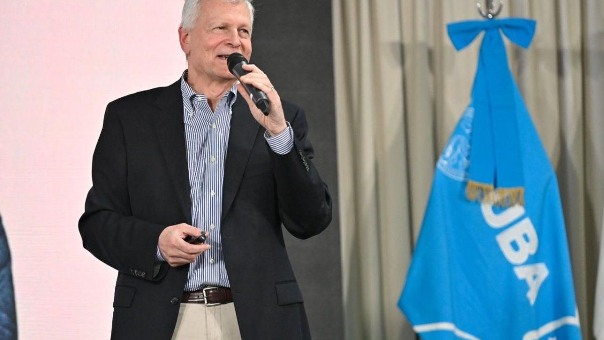 The UBA awarded the title Doctor Honoris Causa to the prestigious economist Dani Rodrik The UBA awarded the title Doctor Honoris Causa to the prestigious economist Dani Rodrik