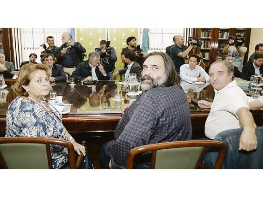 ACCIÓN. La virulencia de la dirigencia sindical docente, liderada por el preceptor Roberto Baradel, derivó en la confirmación de un nuevo paro para la semana que viene en todas las escuelas públicas de la provincia.