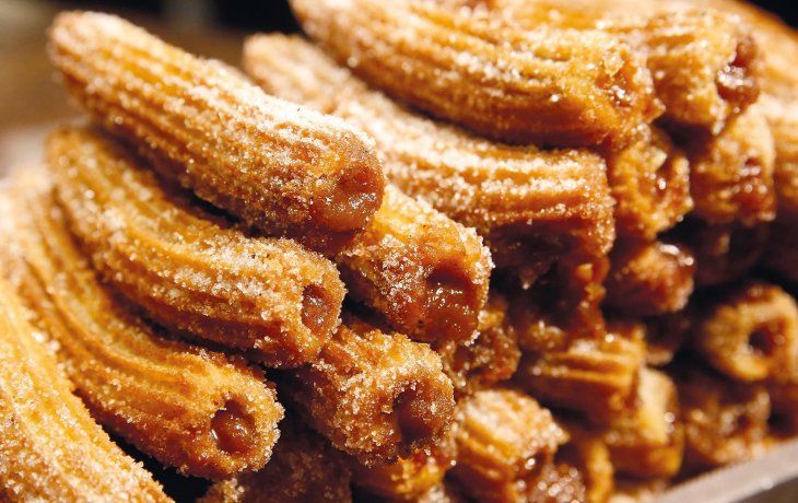 El churro ocupa un lugar indiscutido en la identidad gastronómica argentina. El churro ocupa un lugar indiscutido en la identidad gastronómica argentina.