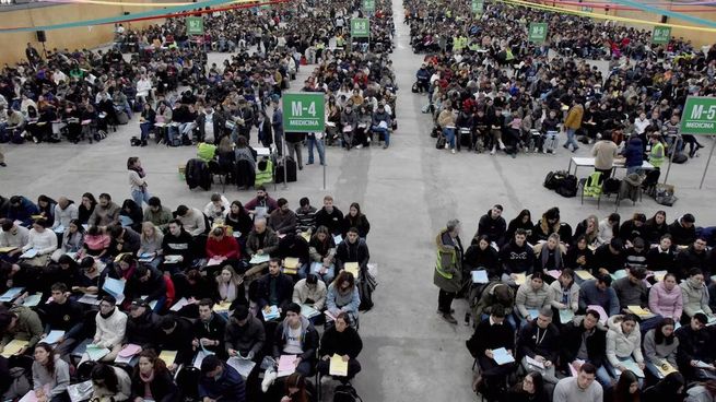 El Gobierno pone el foco sobre el rendimiento de los estudiantes extranjeros sobre las residencias médicas.