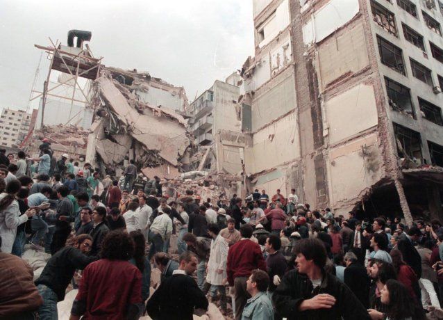 A más de 30 años del atentado, el juicio por la causa AMIA se realizaá en ausencia. 