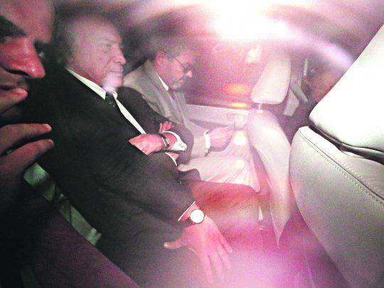 Déjà vu. Como en marzo, Michel Temer debió entregarse a las autoridades para cumplir prisión preventiva en un caso por corrupción.