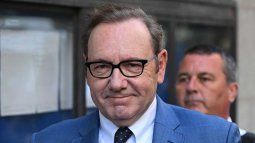 Kevin Spacey had to auction off his home due to debts. Kevin Spacey had to auction off his home due to debts.