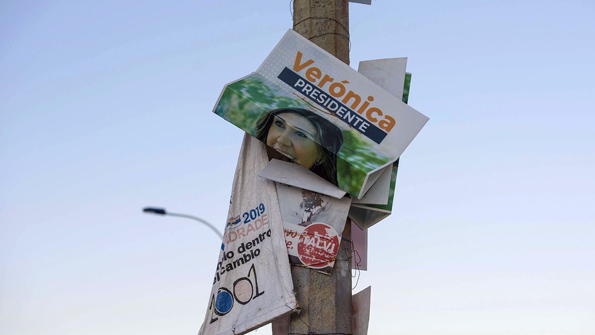 The Departmental Board of Montevideo archived the project to prohibit political posters