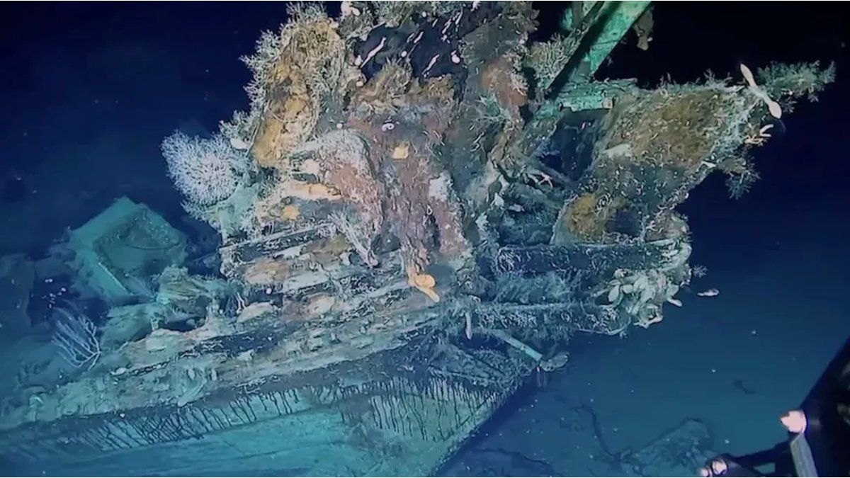 Confirm the identity of a boat sunk in 1708 against Colombia