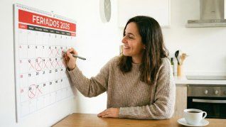El calendario suma una jornada atípica que pasa desapercibida para muchos y reabre el debate sobre los días no laborables. El calendario suma una jornada atípica que pasa desapercibida para muchos y reabre el debate sobre los días no laborables.
