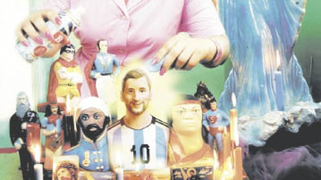 Santuario. Marcos López actualizó su conocida obra de los 90 con ídolos de esta época, como Lionel Messi.