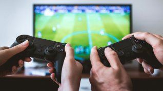 La saga FIFA, ahora rebautizada EA Sports FC, seguirá como uno de los títulos insignia tras el histórico acuerdo