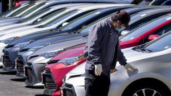 por la suba de precios, se necesitaron 36,2 salarios para comprar un auto 0km