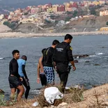 Ceuta volvió a quedar en el centro de la crisis migratoria tras una nueva ola de ingresos desde Marruecos, mientras España reforzó la seguridad en la frontera.
