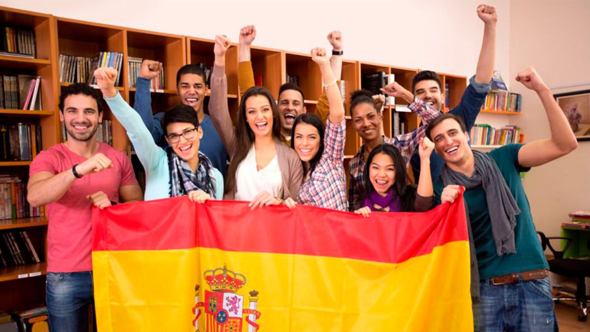 Emigrating to Spain from Argentina in July 2024: how to homologate or validate my university degree