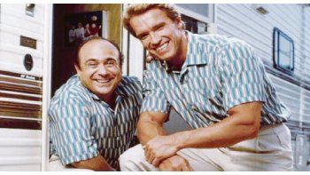ámbito.com | Gemelos. Como Danny de Vito y Arnold Schwarzenegger en la película lo son las políticas que están aplicando Estados Unidos y Argentina.