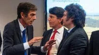 Rodríguez Chirillo, secretario de Energía, junto al jefe de Gabinete Posse y al presidente Milei.