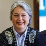 Se trata de una elección pulseada por dos extremos que pujan por la incidencia de la Iglesia católica en los derechos individuales. Se trata de una elección pulseada por dos extremos que pujan por la incidencia de la Iglesia católica en los derechos individuales.