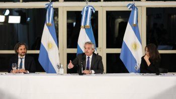 Alberto Fernández y María Eugenia Bielsa lanzaron un plan de viviendas.
