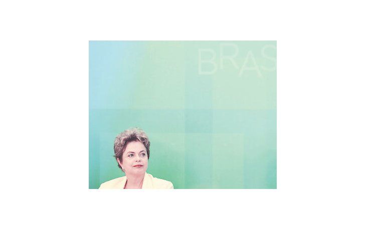Dilma Rousseff no deja de sumar tropiezos. A los dramas políticos, que la mantienen en peligro de juicio político, se suman los económicos, con una recesión que no deja de agravarse. Ahora, Brasil perdió el grado de inversión.