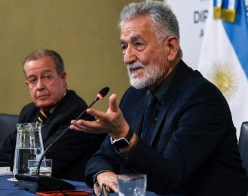 El gobernador de San Luis Alberto Rodríguez Saá presentó en en el Congreso el Observatorio de la Deuda Pública, que dirigirá Alejandro Olmos Gaona.