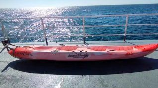 Encontraron el kayak de los dos pescadores desaparecidos en Cariló