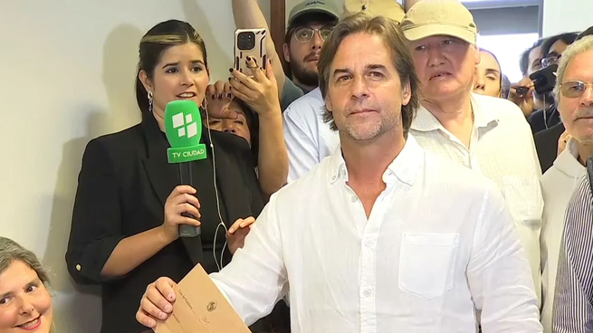 El presidente Luis Lacalle Pou emitió su voto en Canelones.