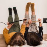 La eficiencia energética se refiere a obtener el mismo servicio o resultado usando menos energía. La eficiencia energética se refiere a obtener el mismo servicio o resultado usando menos energía.