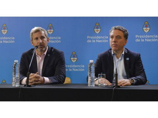 Dujovne no descartó freno a rebaja de retenciones a la soja: Todas las opciones están sobre la mesa