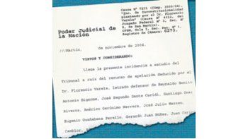 ámbito.com | Un fallo decisivo de la Cámara de San Martín rechazó ayer la constitucionalidad de la nulidad que dictó el Congreso de las leyes de Obediencia Debida y Punto Final. Cámara de Casación debe ahora confirmar o rechazar ese criterio.