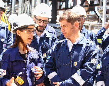 Kicillof visitó una refinería en Campana