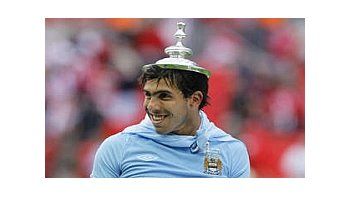 Manchester City quiere retener al argentino Carlos Tevez.