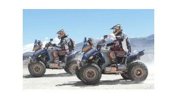 A paso firme. Los hermanos Patronelli buscan el 1-2 en el Dakar 2012.